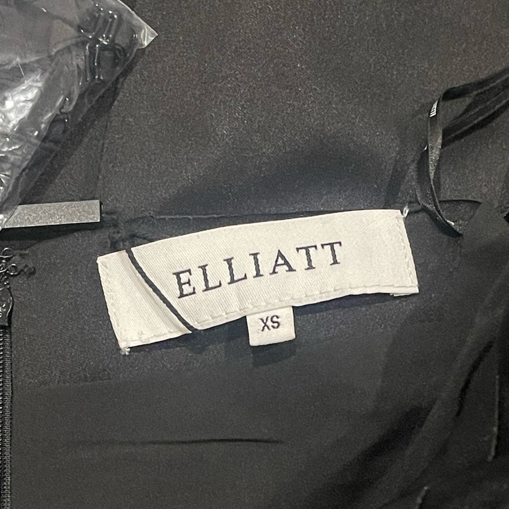 ELLIATT Vida Off The Shoulder Long Sleeve Cocktail Mini Women Size XSmall NEW - Picture 11 of 11